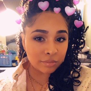 Meet your Posher, Tiara